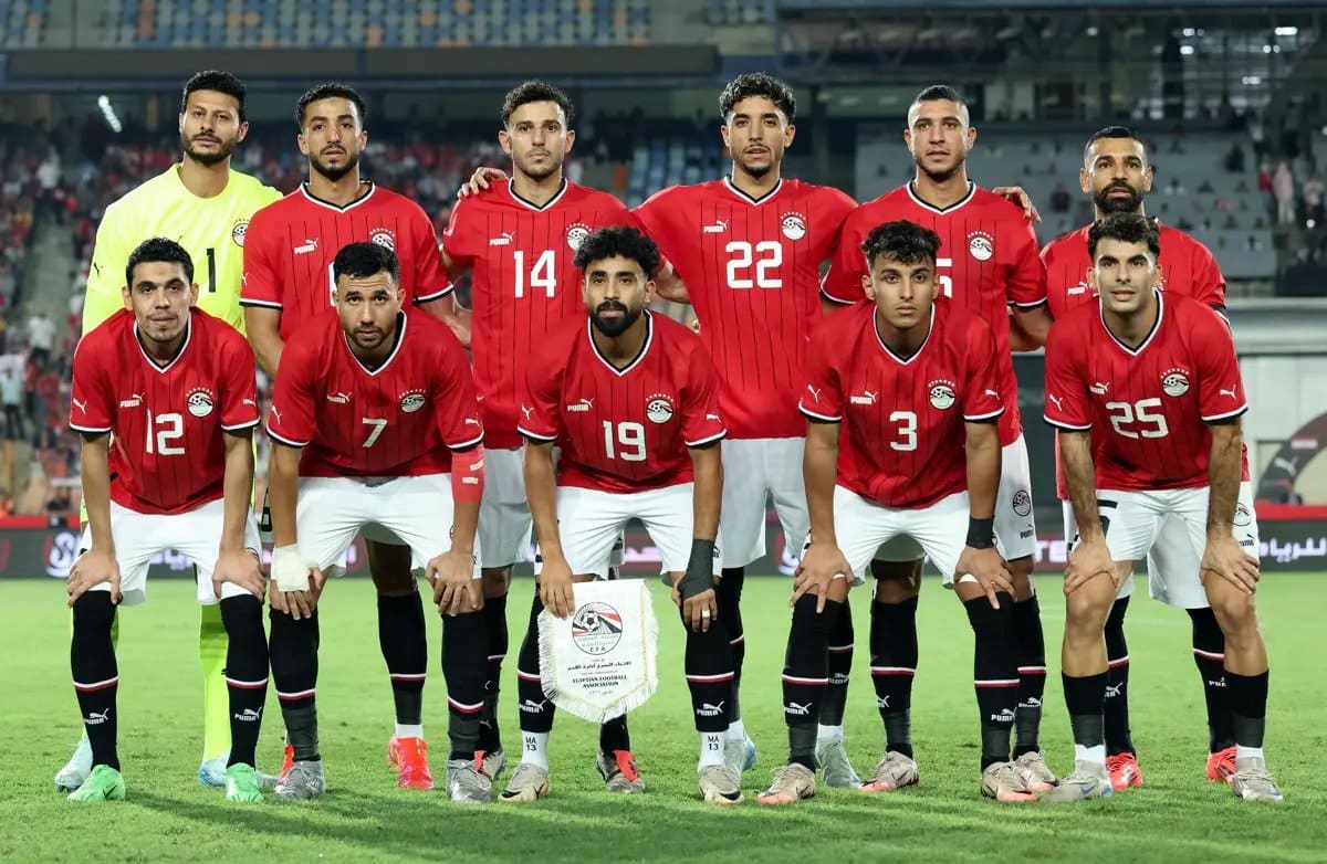 team photo for Egyiptom